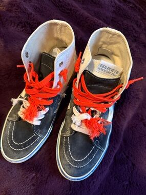 Women's High-Top Sneakers in Black and White with Red Laces